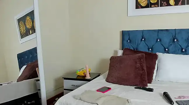 Snapshot of emagarcia chatting on 12/15/24, 01:54 emagarcia online show from 12/15/24, 01:54