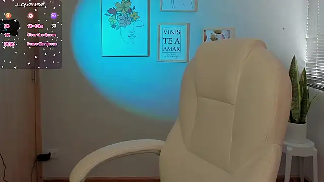 Elena Ruiz online show from 02/21/25, 06:04