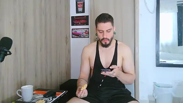 Aaron kwok28 online show from 02/23/26, 10:07