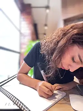 Katee Jones online show from 02/11/25, 09:56