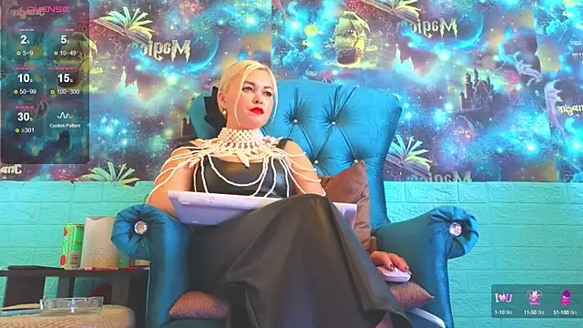 Snow Goddess online show from 10/12/25, 03:49