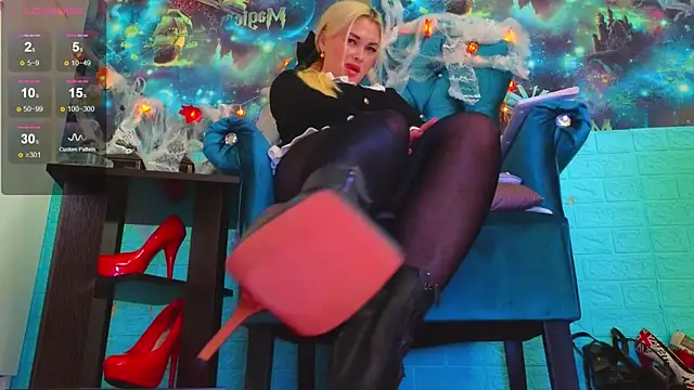 Snow Goddess online show from 10/24/25, 04:31