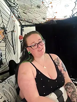 Bunny Cummings online show from 10/24/25, 10:22