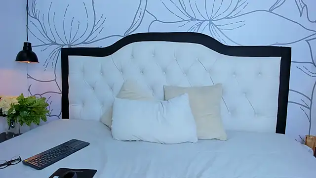 margot smith  online show from 01/23/25, 12:41