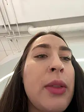 Holly Play online show from 12/10/24, 09:23