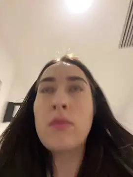 Holly Play online show from 12/11/24, 03:15