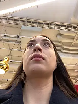 Holly Play online show from 12/18/24, 09:14