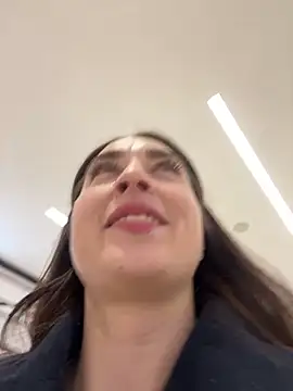 Holly Play online show from 12/19/24, 12:34