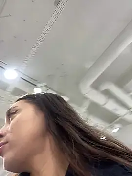 Holly Play online show from 12/24/24, 09:39