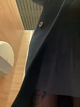 Holly Play online show from 01/21/25, 03:21