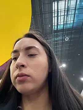 Holly Play online show from 02/13/25, 08:27