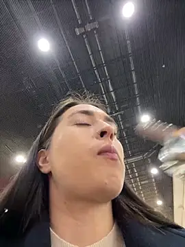 Holly Play online show from 02/28/25, 07:15