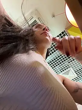 Holly Play online show from 03/07/25, 11:18