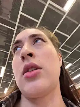 Holly Play online show from 09/12/25, 09:09