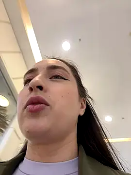 Holly Play online show from 09/26/25, 10:19