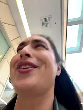 Holly Play online show from 09/28/25, 10:09