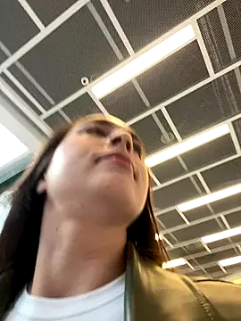 Holly Play online show from 09/29/25, 10:09