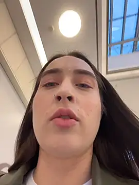 Holly Play online show from 11/07/25, 12:05