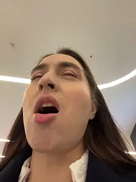 Holly Play online show from 11/29/25, 07:11