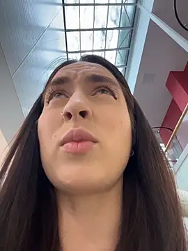 Holly Play online show from 02/20/26, 12:05