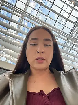 Holly Play online show from 04/20/26, 11:35