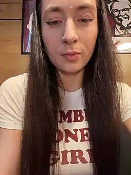 Snapshot of Holly_Play chatting on 06/09/26, 10:05 Holly Play online show from 06/09/26, 10:05