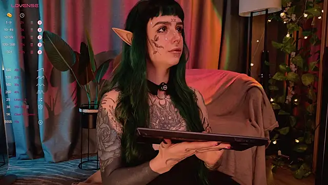 MichaellaMoon online show from 02/02/25, 05:10