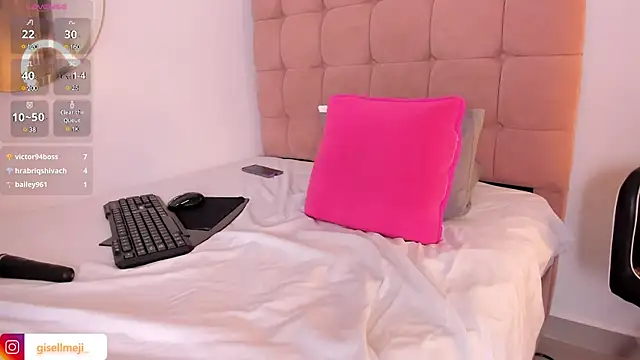 Gisellmejiaa online show from 12/21/24, 03:42