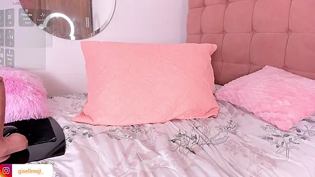 Gisellmejiaa online show from 03/19/25, 11:47