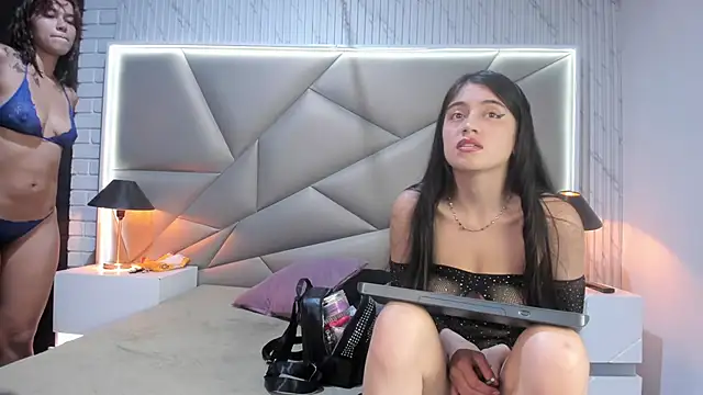 Snapshot of Bonny_Bonss chatting on 02/15/25, 05:39 Bonny Bonss online show from 02/15/25, 05:39