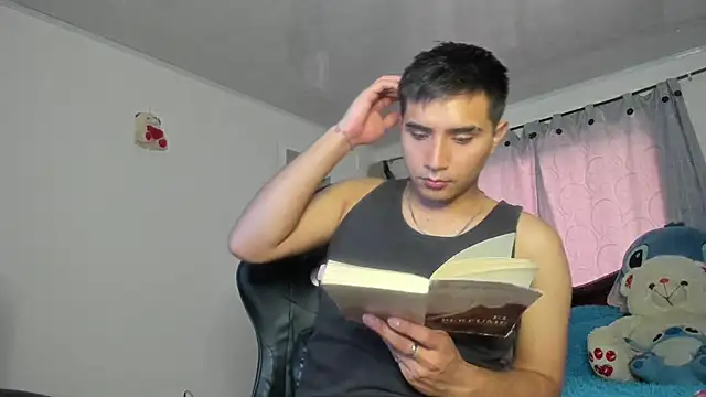 Snapshot of Chris_Maddox chatting on 12/07/24, 10:39 Chris Maddox online show from 12/07/24, 10:39