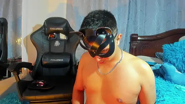 Snapshot of Chris_Maddox chatting on 01/23/25, 11:47 Chris Maddox online show from 01/23/25, 11:47