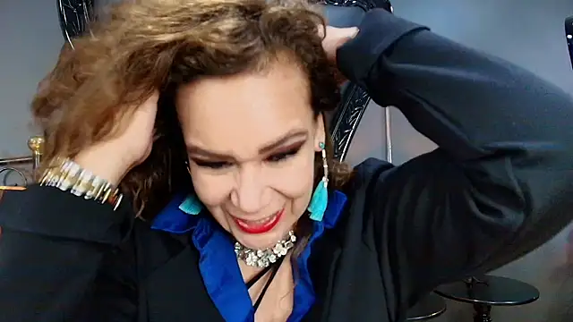 MelaniaKnauss online show from 02/22/25, 08:42