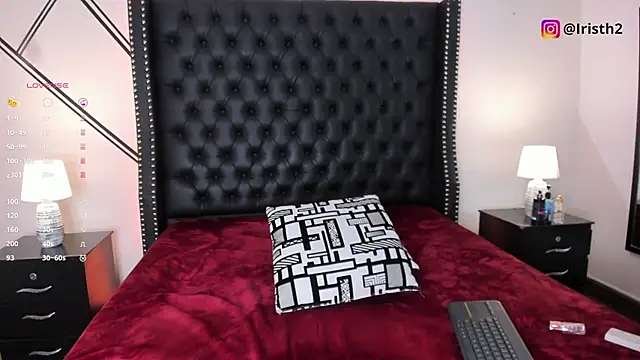 Iris Thompson  online show from 02/25/25, 12:47