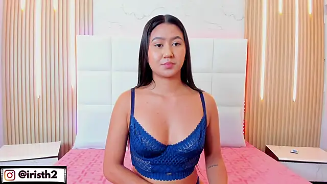 Iris Thompson  online show from 10/25/25, 04:42