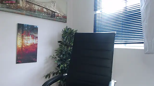 Snapshot of lucy_diiaz chatting on 12/26/24, 07:05 lucy diiaz online show from 12/26/24, 07:05