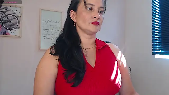 Snapshot of lucy_diiaz chatting on 01/13/25, 07:42 lucy diiaz online show from 01/13/25, 07:42