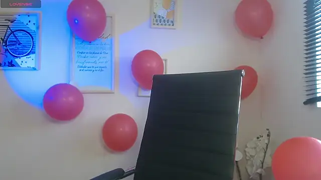 Snapshot of lucy_diiaz chatting on 02/15/25, 04:01 lucy diiaz online show from 02/15/25, 04:01