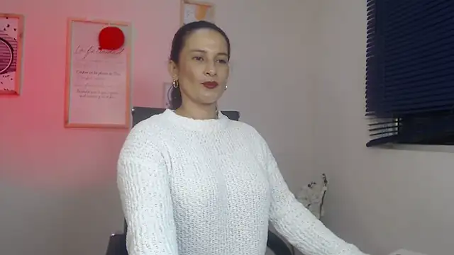 Snapshot of lucy_diiaz chatting on 03/01/25, 11:47 lucy diiaz online show from 03/01/25, 11:47