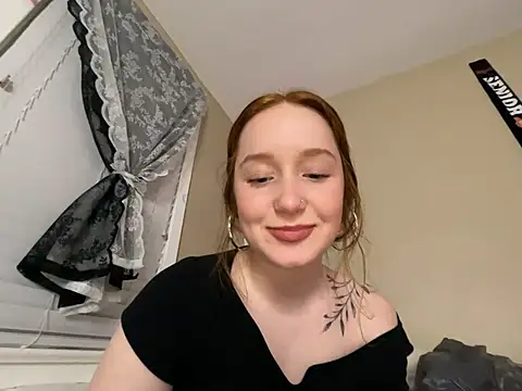 Snapshot of gingerbabe18 chatting on 02/06/25, 06:18 gingerbabe18 online show from 02/06/25, 06:18