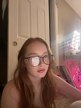 Snapshot of gingerbabe18 chatting on 02/16/25, 03:58 gingerbabe18 online show from 02/16/25, 03:58