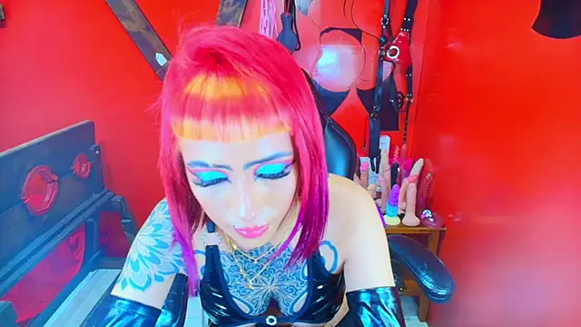 Snapshot of AlissaPeachx chatting on 06/20/26, 05:54 AlissaPeachx online show from 06/20/26, 05:54