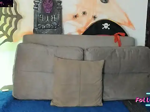 Snapshot of cory_okell chatting on 10/24/25, 01:03 cory okell online show from 10/24/25, 01:03