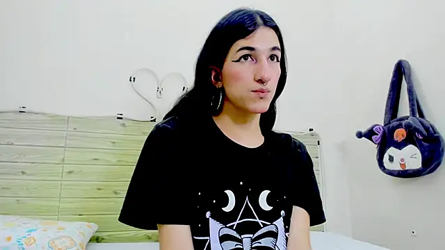 Evil Queen13 online show from 11/25/25, 07:36