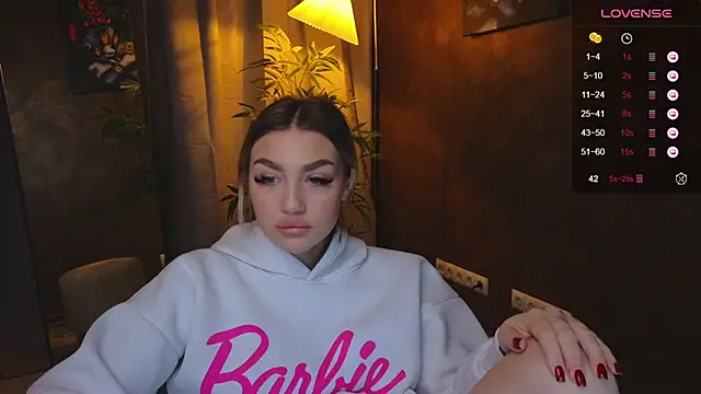 Ella Milla online show from 01/06/25, 11:29