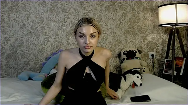 Ella Milla online show from 11/10/25, 10:31