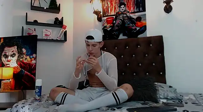 flowers18 online show from 01/14/25, 08:26