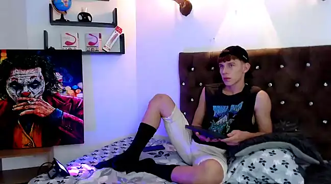 flowers18 online show from 02/12/25, 09:01