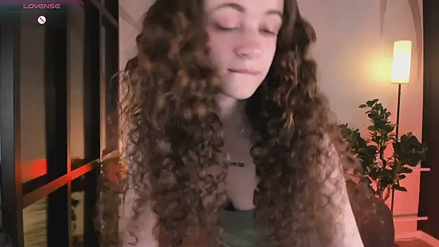 Curly Moon online show from 07/01/26, 01:45