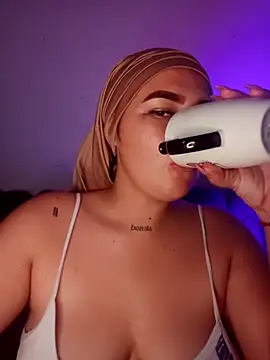 Celeste camila18 online show from 03/27/26, 07:58